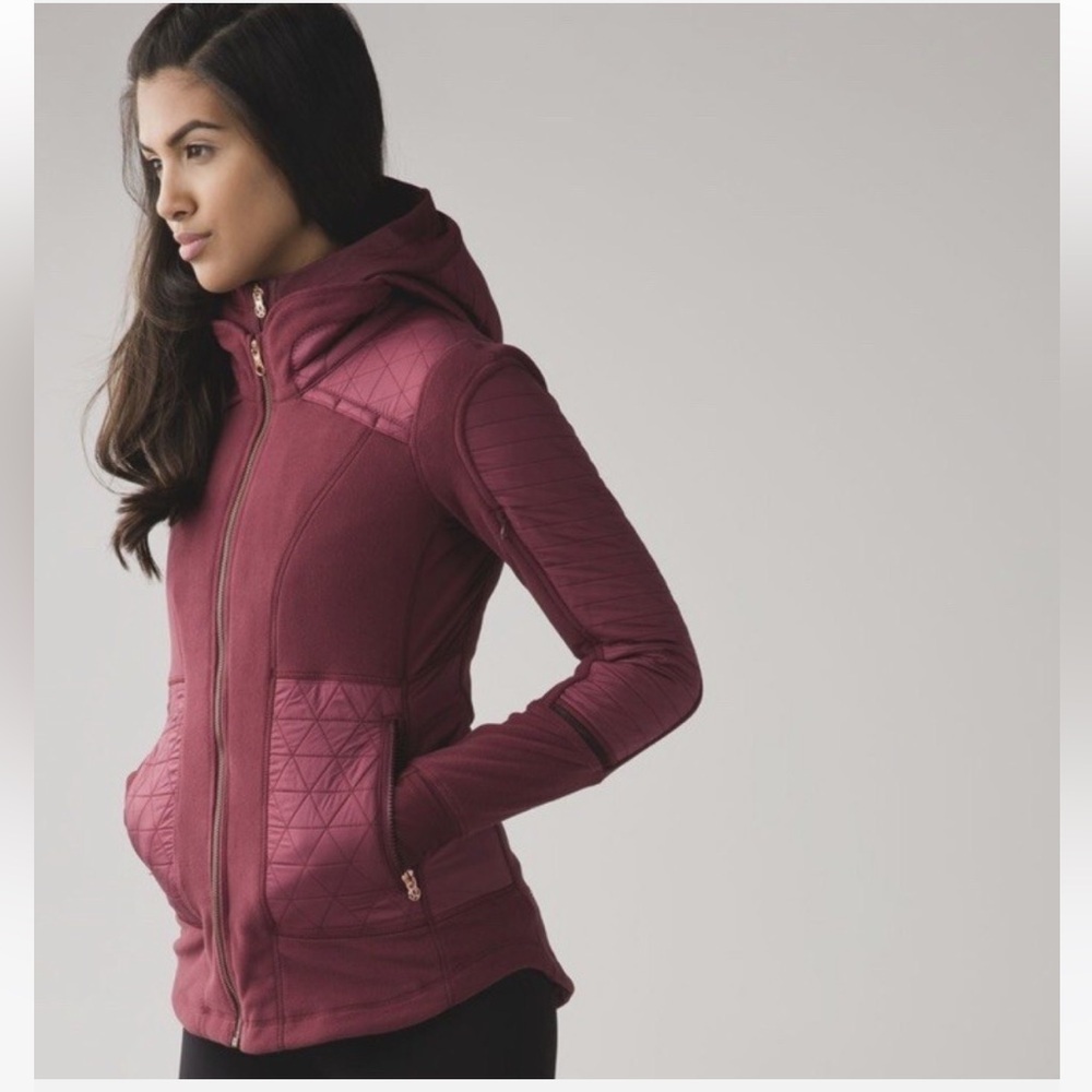 lululemon athletica Fleecy Keen Jacket with removable hood in wine berry - Picture 2 of 11